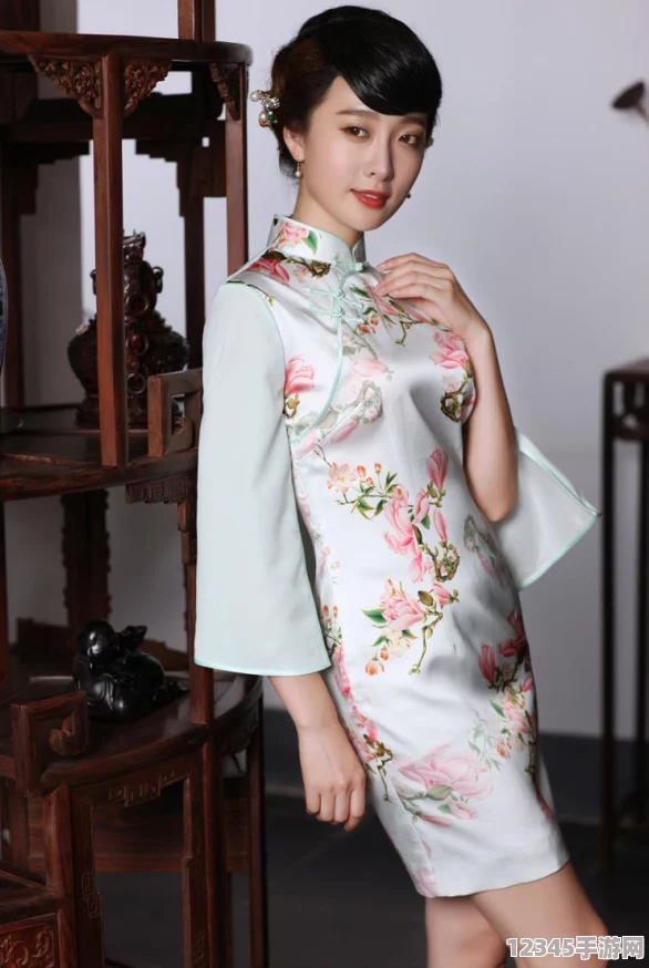 老師黑色雙開真絲旗袍的寓意免費安裝，推薦指數(shù)：★★★★☆